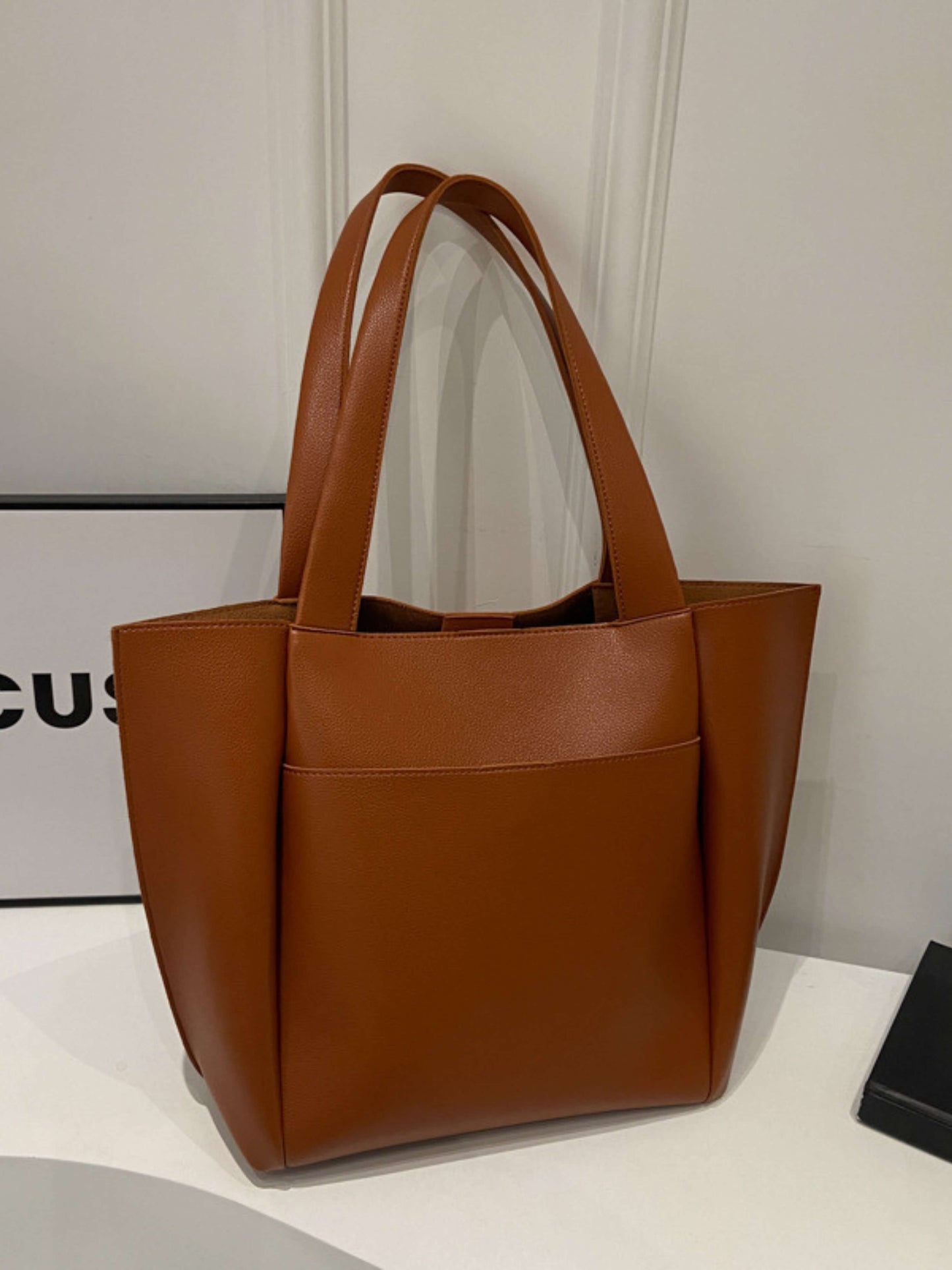 Lilly™ Structured Vegan Leather Tote – Simple, Sleek & Spacious