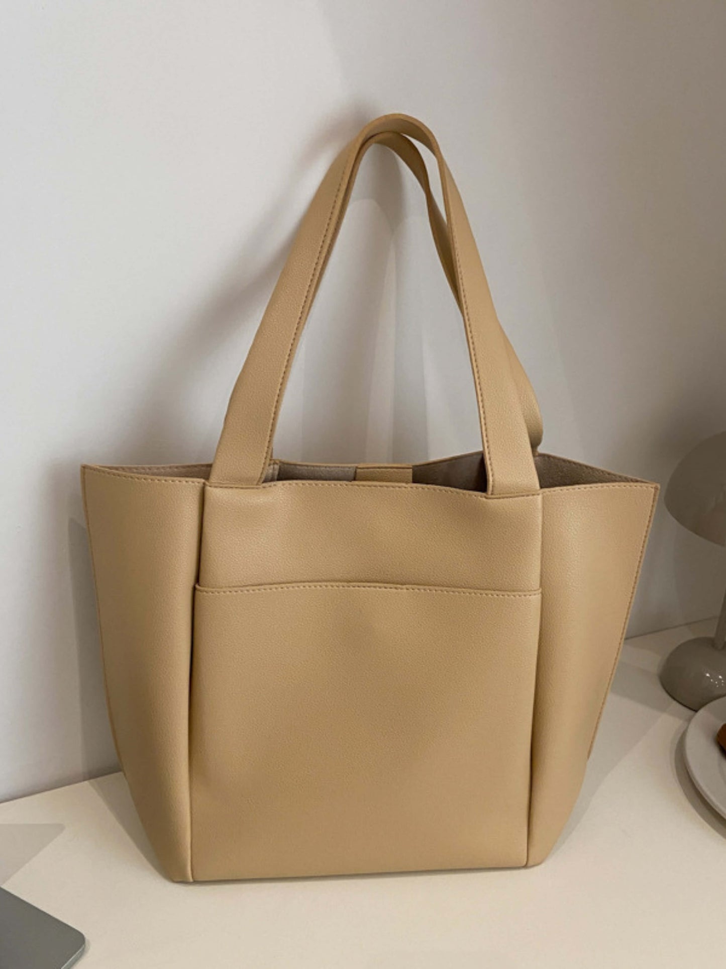 Lilly™ Structured Vegan Leather Tote – Simple, Sleek & Spacious