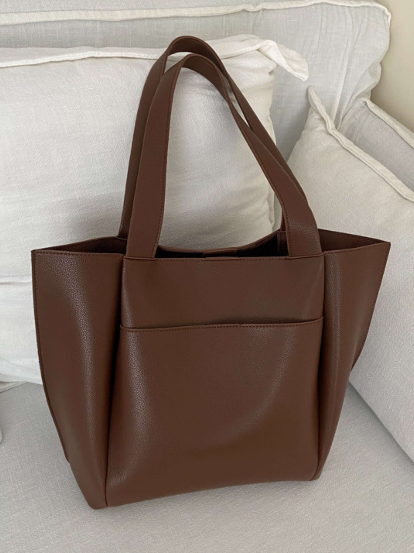 Lilly™ Structured Vegan Leather Tote – Simple, Sleek & Spacious