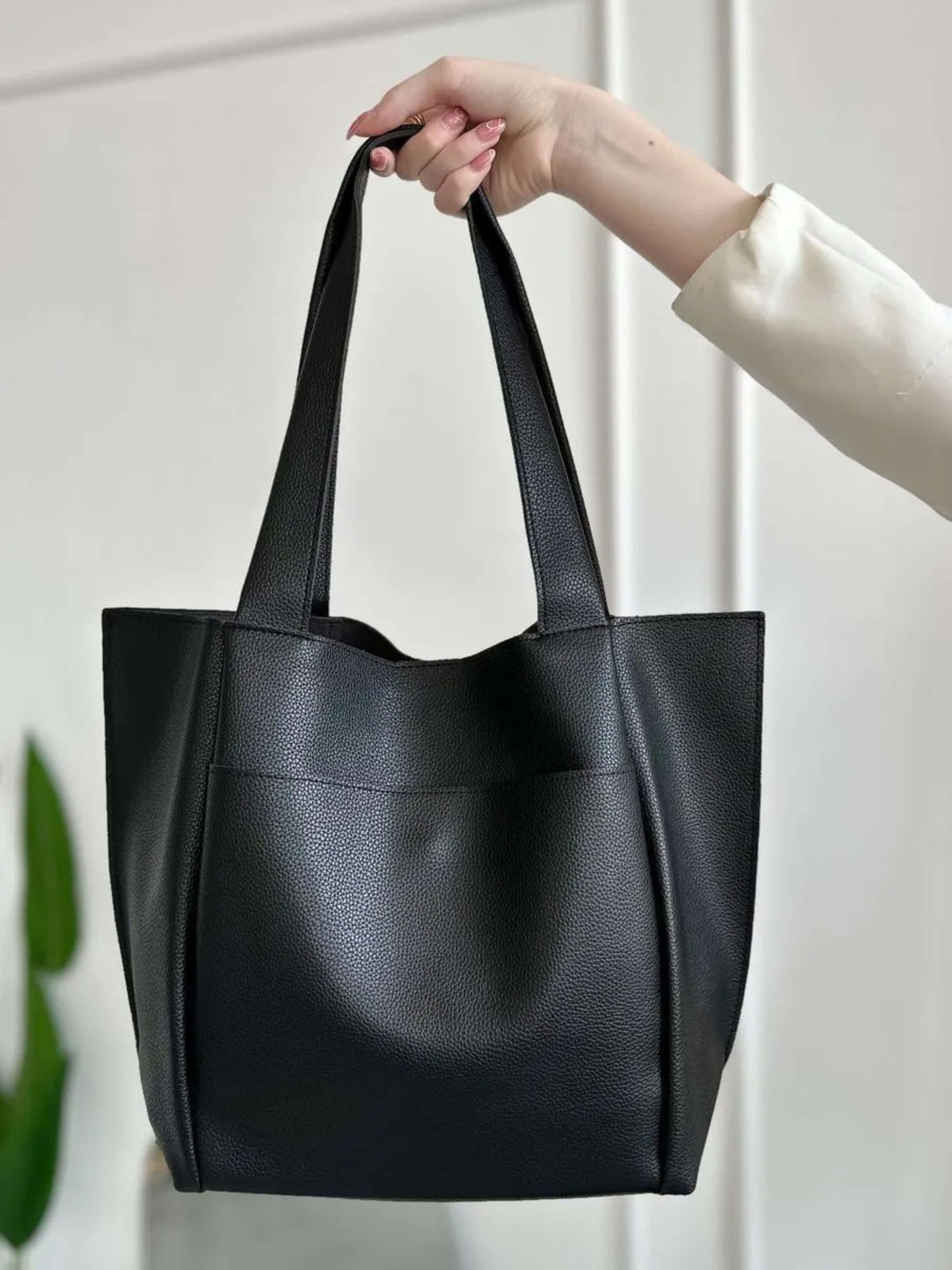 Lilly™ Structured Vegan Leather Tote – Simple, Sleek & Spacious