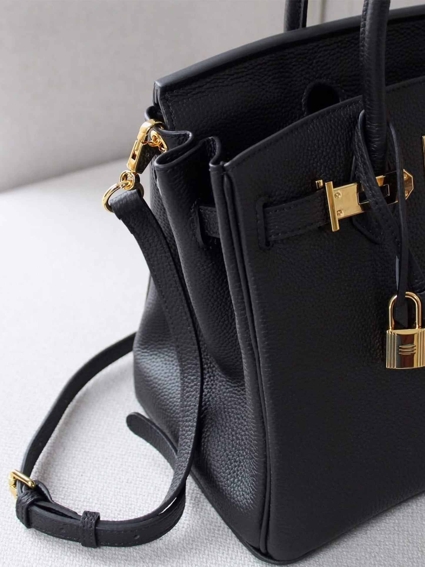 Stella Iconic Leather Handbag – Timeless, Structured & Luxurious