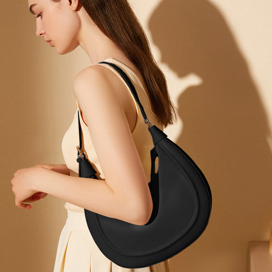 Dahlia Crescent Shoulder Bag – Sleek Black Minimalist Design