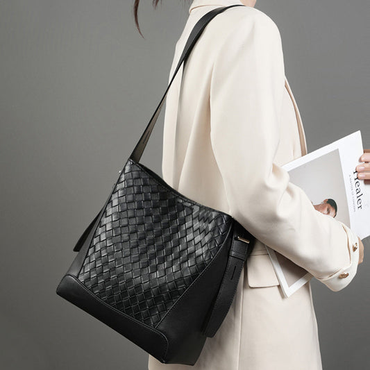 Tauriel | Black Woven Leather Crossbody Bag – Sleek & Timeless Design