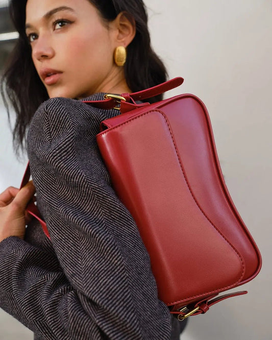 Chloe | Minimalist Red Leather Shoulder Bag – Sleek & Chic