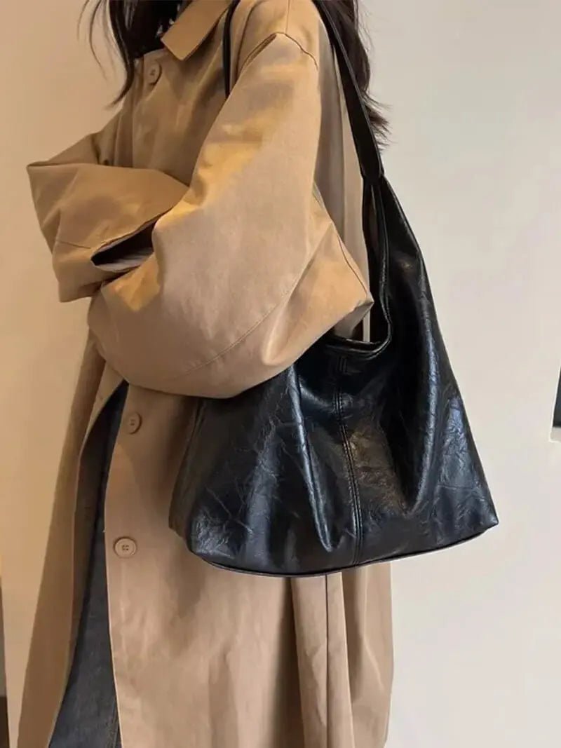 Ravellea | Luxe Black Leather Hobo Bag – Minimal & Chic