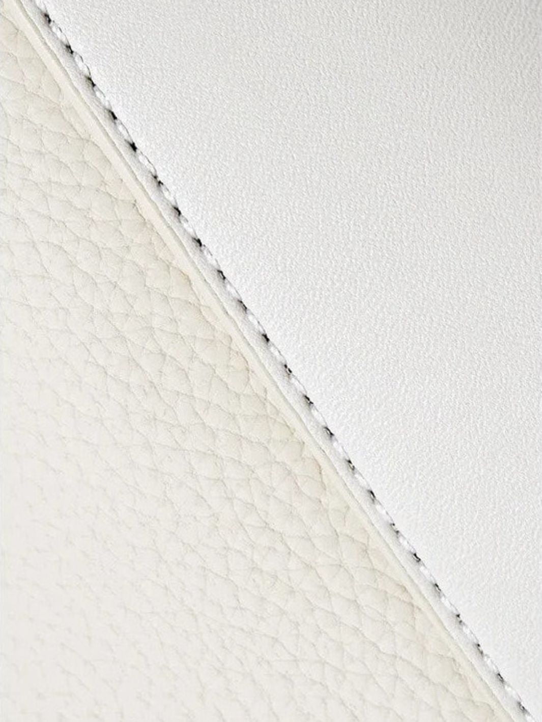 Aurora Signature Trapeze Bag – Structured Handbag with Turn-Lock Closure