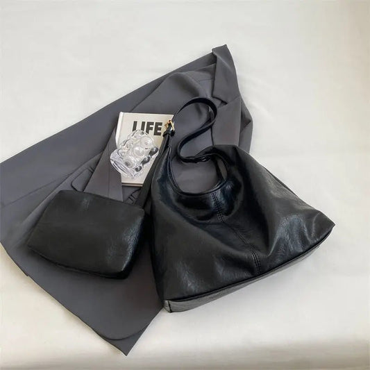 Eliana | Chic Black Leather Shoulder Bag – Modern & Minimalist