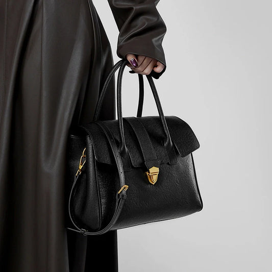 Structured Leather Tote – Elegant Top Handle Work Bag