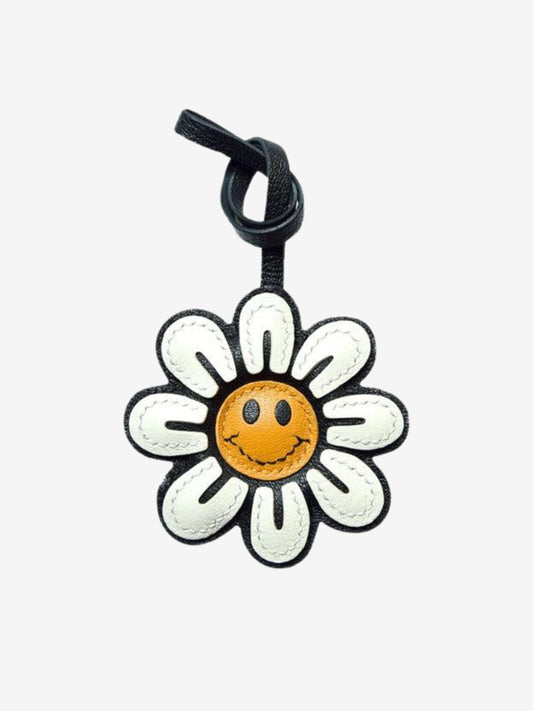 Sylvara | Smiley Daisy Leather Bag Charm – Cheerful, Stylish & Fun