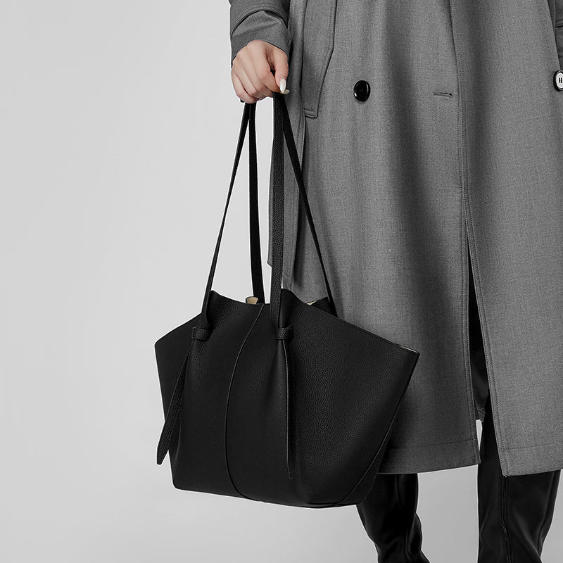 Ava | Black Leather Tote Bag with Pouch – Minimalist & Functional