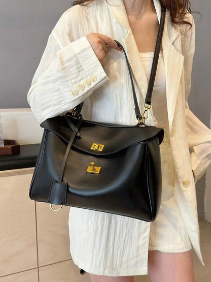 Solmira | Luxe Black Leather Handbag – Elegant & Timeless