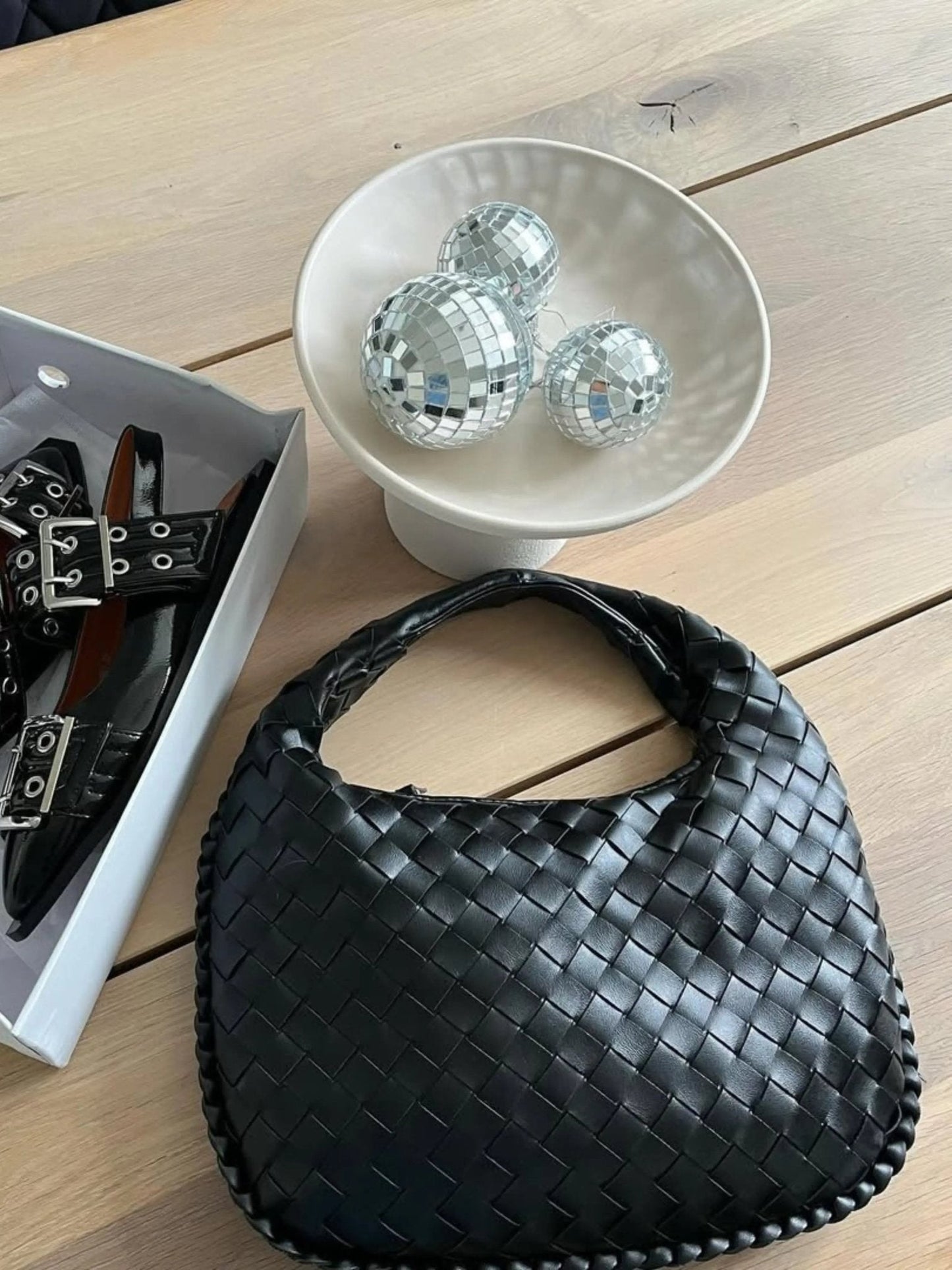 Vaeslyn | Luxe Black Woven Leather Handbag – Elegant & Timeless