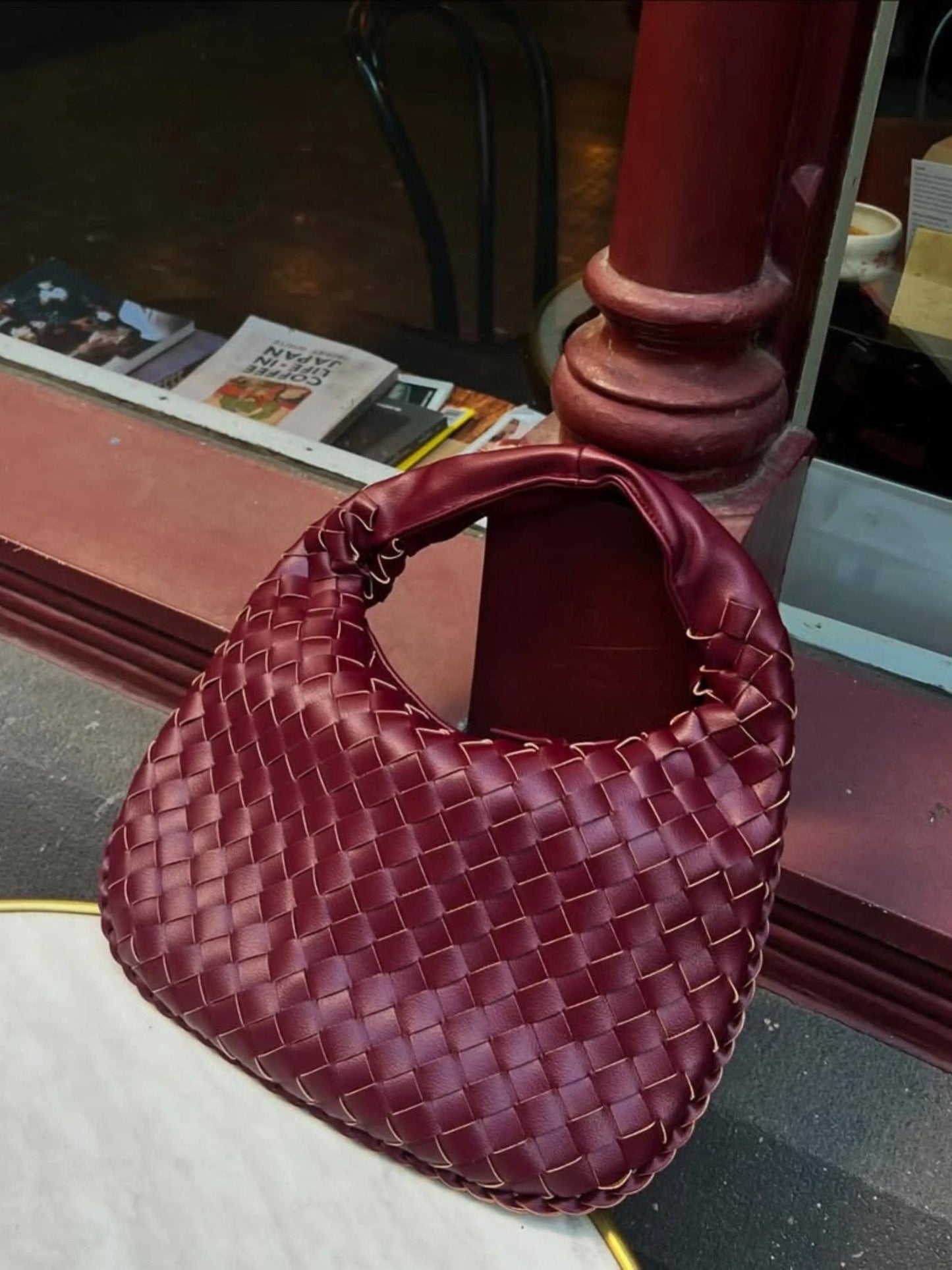 Vaeslyn | Luxe Black Woven Leather Handbag – Elegant & Timeless
